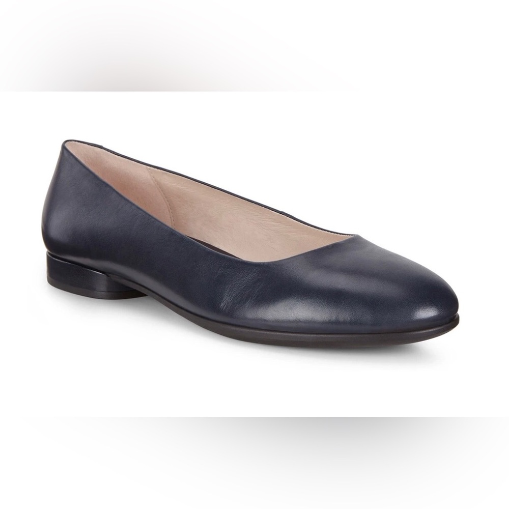 NWT Ecco Anine flat